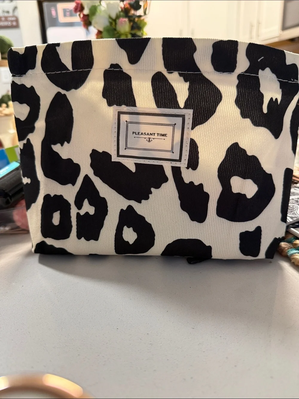 🍁NEW🍁 Black & White Leopard Print Cosmetic Pouch